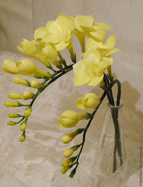 Второй цветочек Фрезия