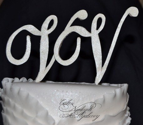 Вопрос про буквы на торте.