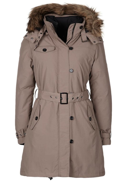 Верхняя одежда - пуховики и лыжные костюмы из Европы. Москва