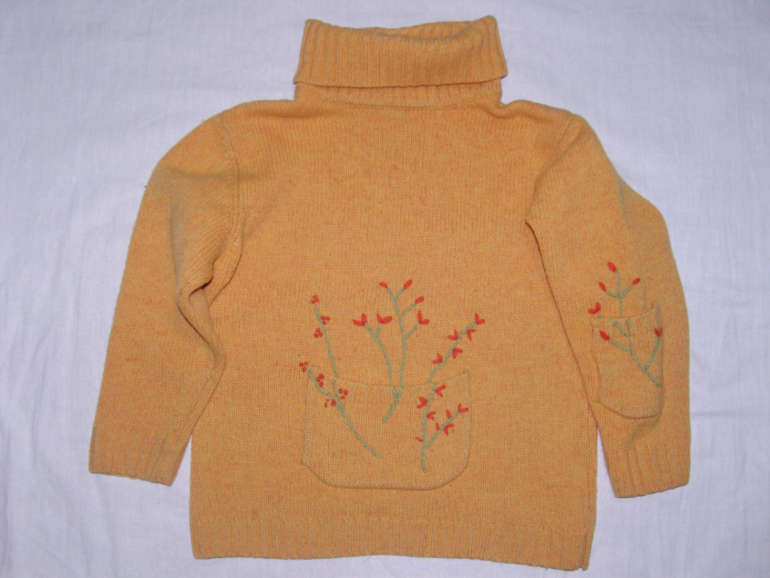 Красивое пальто,шляпа,сумочка для маленькой модницы  3-5 лет и много ещё другой одежды.