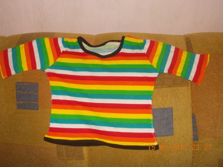 доделала кофточку и пошила трусики)))))