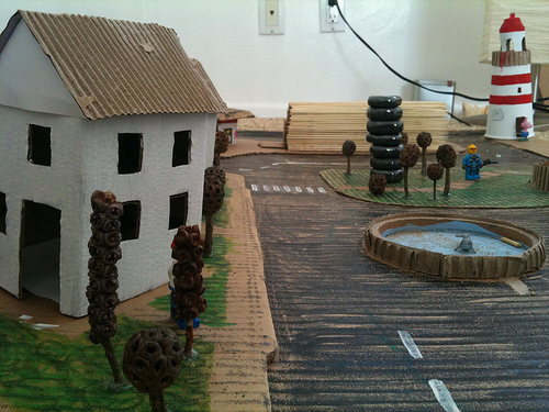 Мастерство из мусора. Играем в картонные коробки!