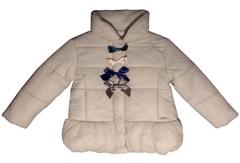 Стильные куртки и пальто для девочек