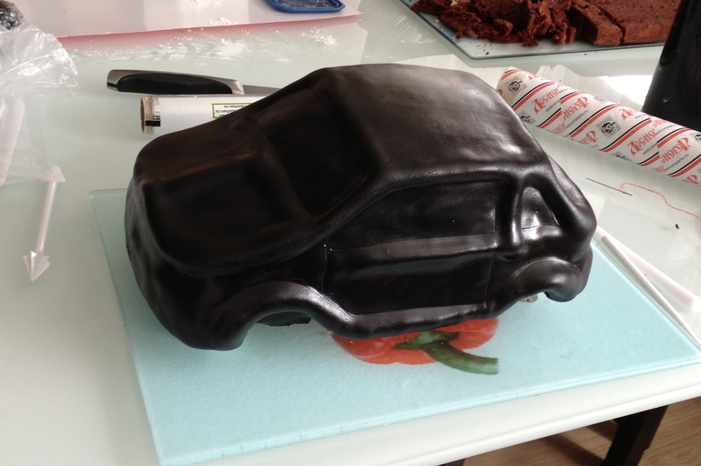 номер 5. Автомобиль в студию!