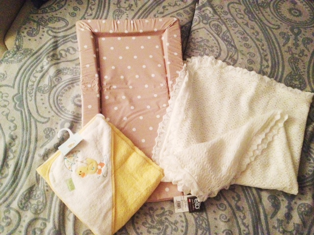 отчет.34-ая. много-много фоток детского барахла ;)) и моего шарика конечно)