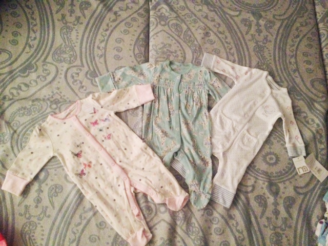 отчет.34-ая. много-много фоток детского барахла ;)) и моего шарика конечно)