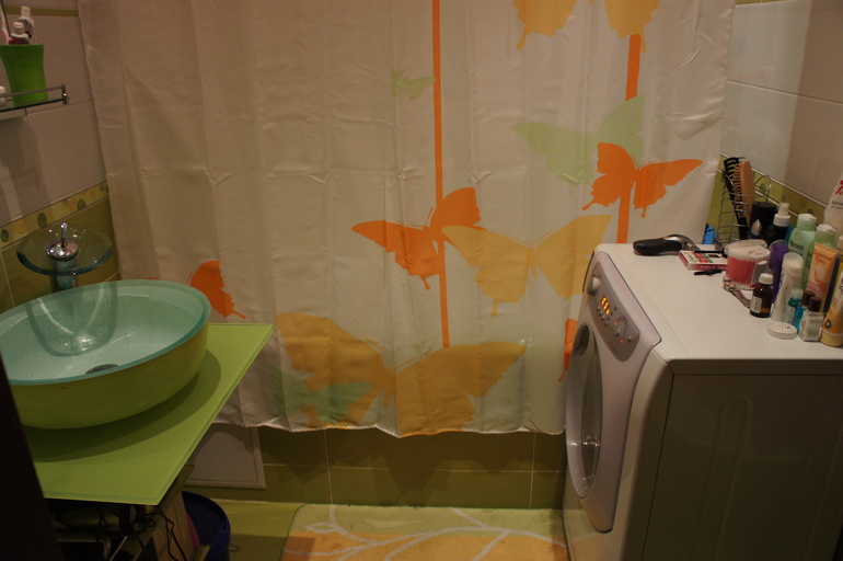 Шкафчик в ванную