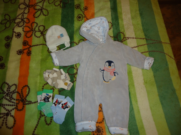 Бабушка нас порадовала подарками из Европы))