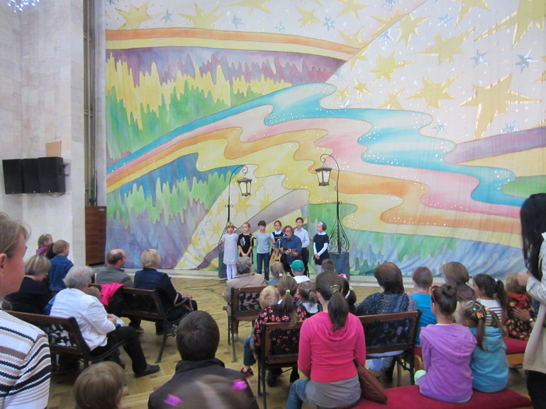 День рождения ДЕТГИЗа (маленький фотофрагмент)