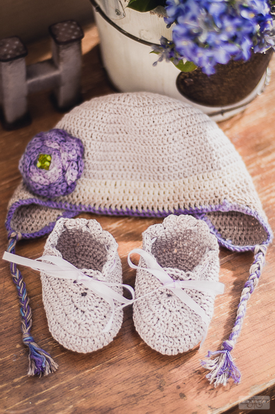 Шапочка и пинетки крючком