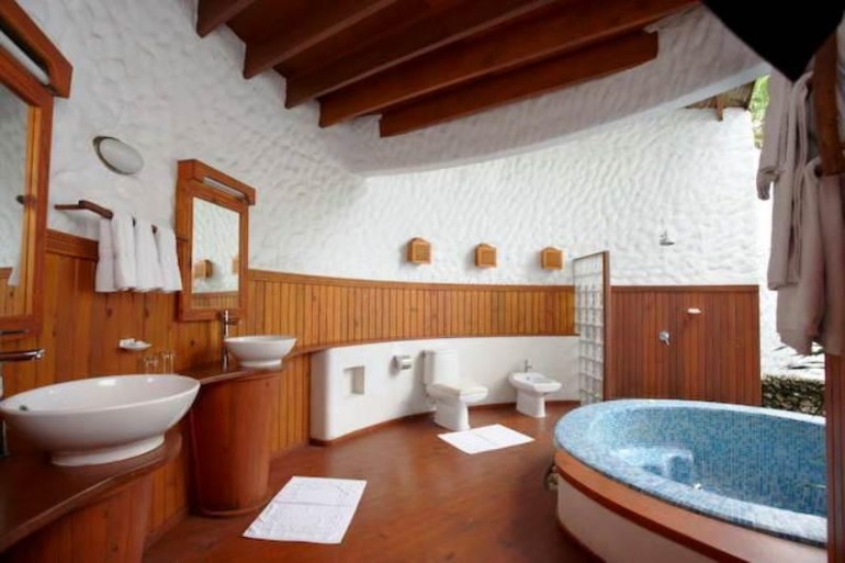 Подборка лучших туров 16 сентября. Тенерифе, Кипр, Мальдивы