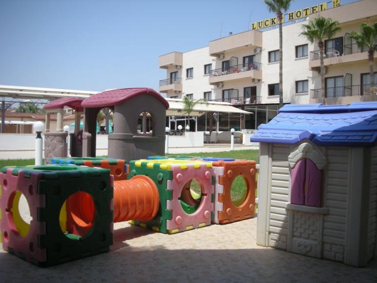 Подборка лучших туров 16 сентября. Тенерифе, Кипр, Мальдивы