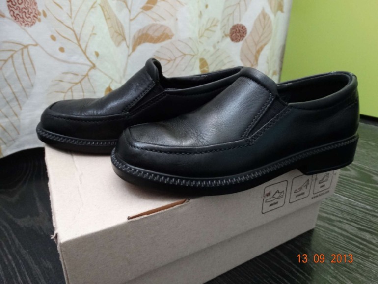 Продам на мальчика: сапоги (KUOMA, ECCO), ботинки (ECCO), сандалии (GEOX kids), туфли в школу (ECCO) и туфли танцевальные