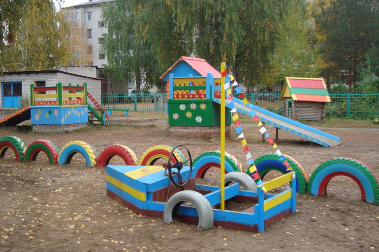 Я - воспитатель в дет. саду.