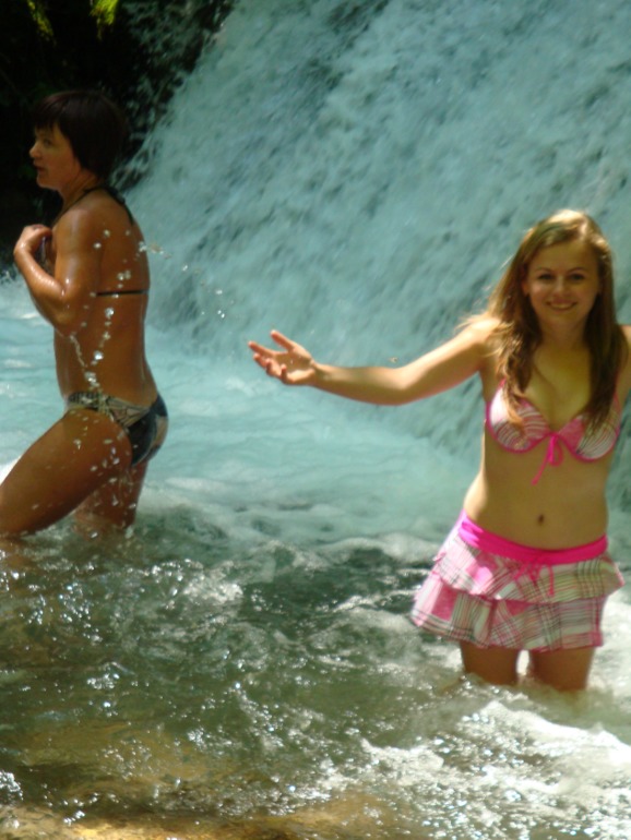 fb46a0ac58ed3f4537e0d517d6ff81da.jpg