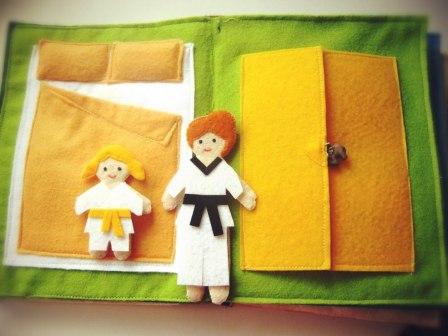 Домик книжка для куклы от LikeMama