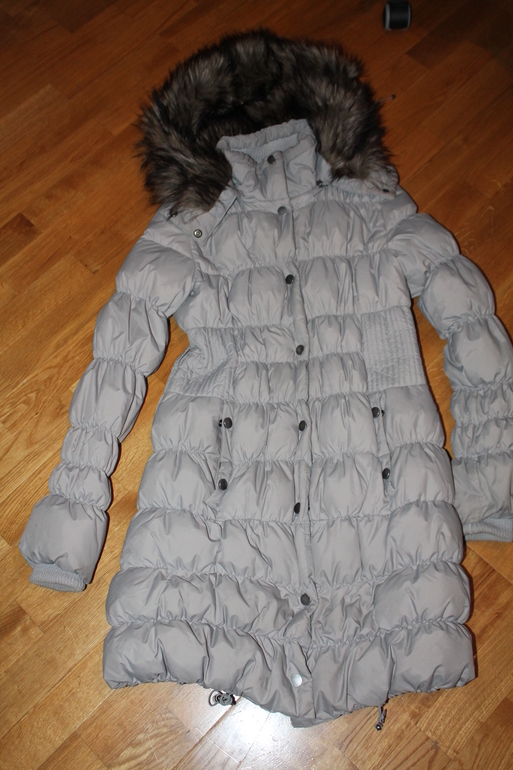 Продам пуховик Stradivarius. 3000 р.