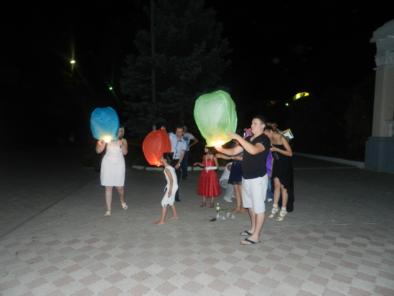 9092e59a4ebbe9699053ac4f57de995e.jpg