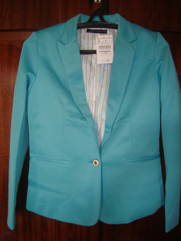 Пиджак ZARA WOMEN- 1200 руб