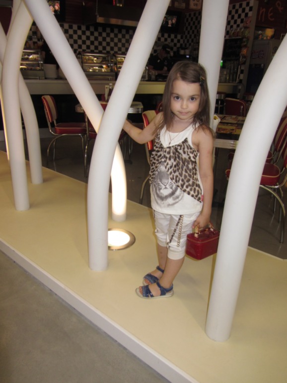 4724df2b9babfd99b66077adf8799bf8.jpg