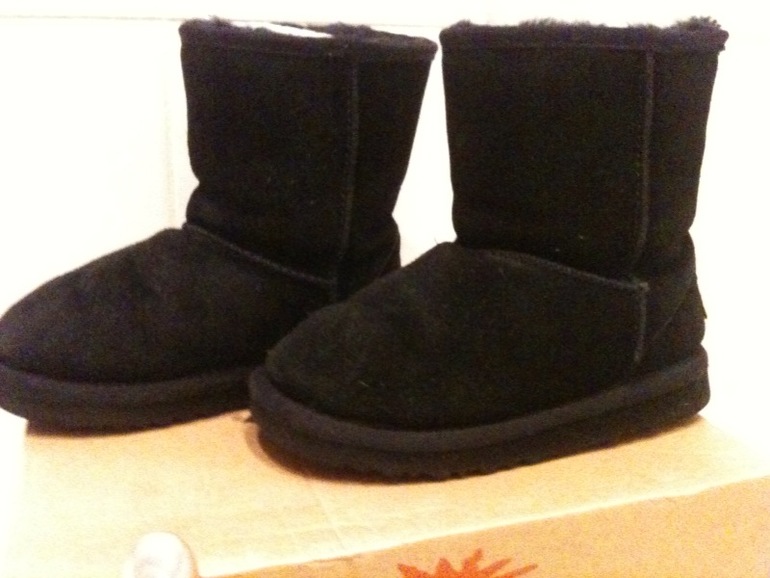 Hunter р.28. Galliano р.27. UGG р.28.