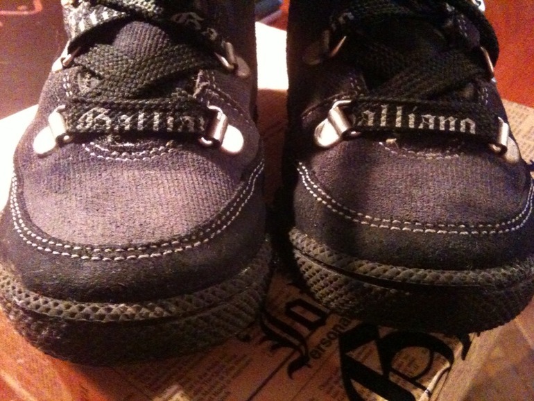 Hunter р.28. Galliano р.27. UGG р.28.