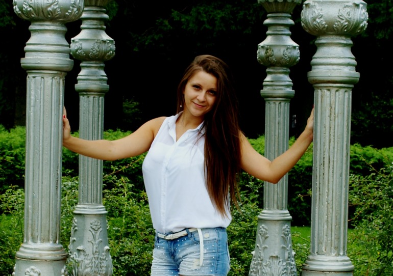 79bc3cc5a5d5d4349147119bfa1f9b99.jpg