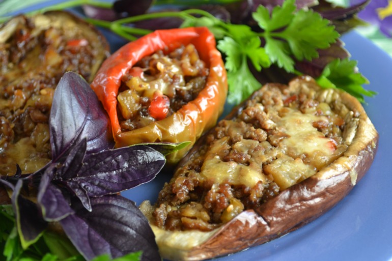 Баклажанные лодочки