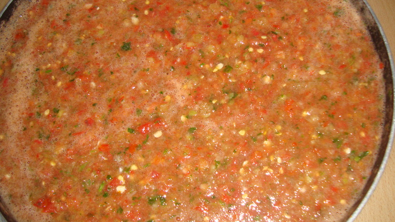 "Сырая" аджика