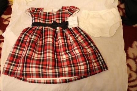 Продам новое платье Carter's