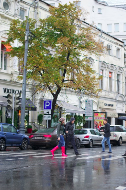 Москва из окна автомобиля.