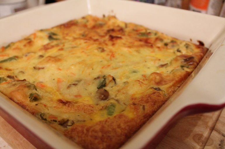 Картофельная запеканка с грибами и зеленой фасолью)