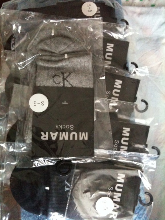 Hunter р.28. Galliano р.27. UGG р.28.