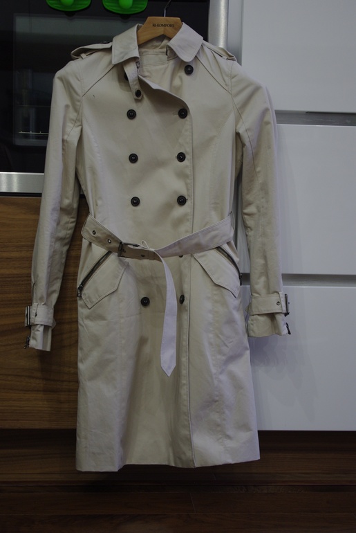 Плащ Zara 60 евро