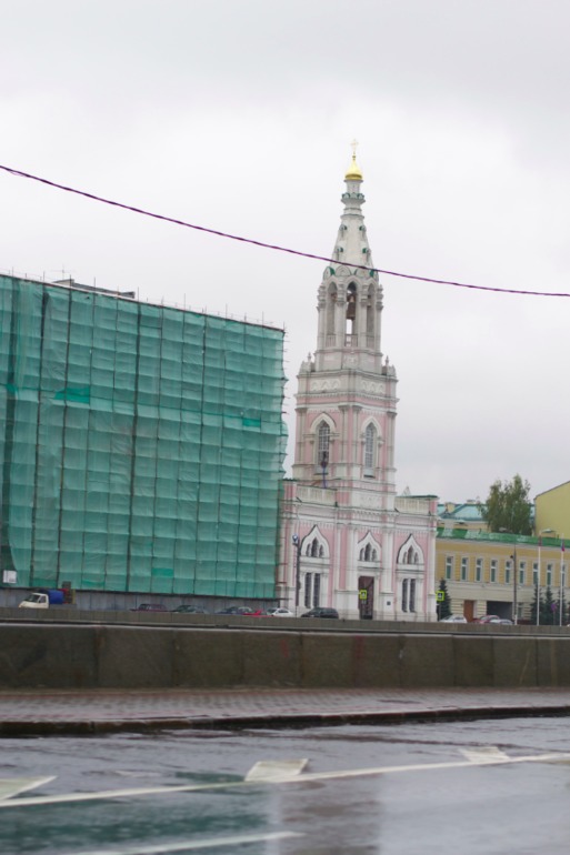 Москва из окна автомобиля.