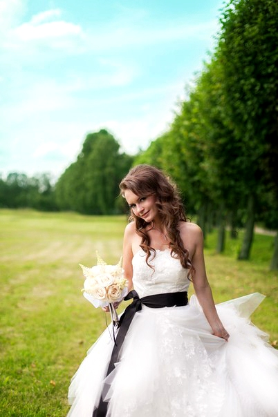 Получила еще фоточек со свадьбы, спустя больше 2-х мес мне их потихонечку отдают!