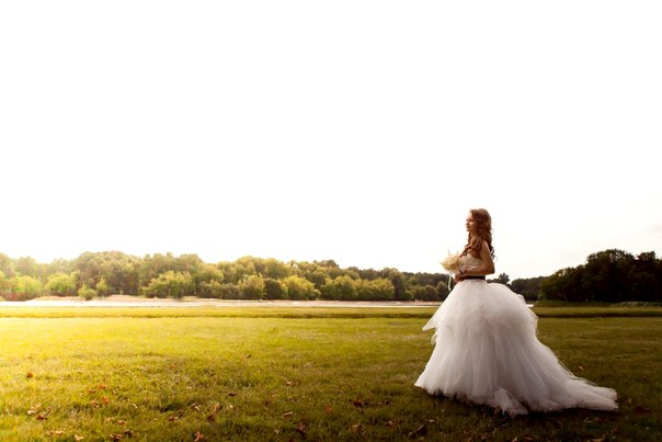 Получила еще фоточек со свадьбы, спустя больше 2-х мес мне их потихонечку отдают!