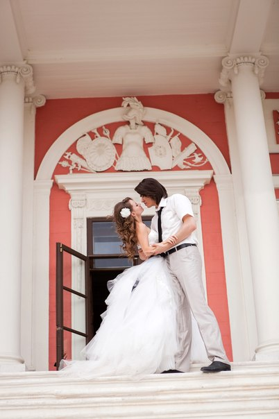 Получила еще фоточек со свадьбы, спустя больше 2-х мес мне их потихонечку отдают!