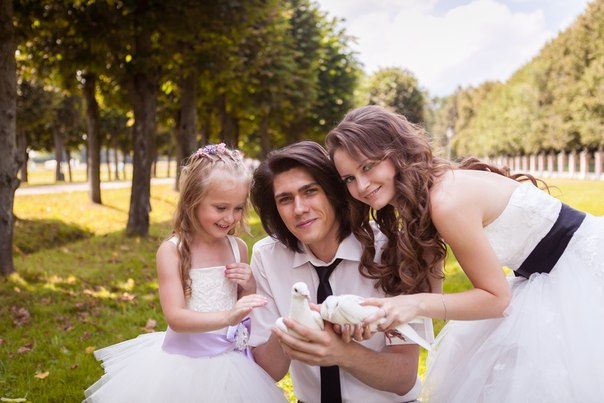 Получила еще фоточек со свадьбы, спустя больше 2-х мес мне их потихонечку отдают!