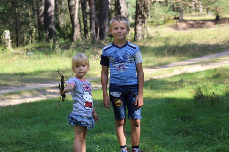 Фоточки моих пупсов с дачи.