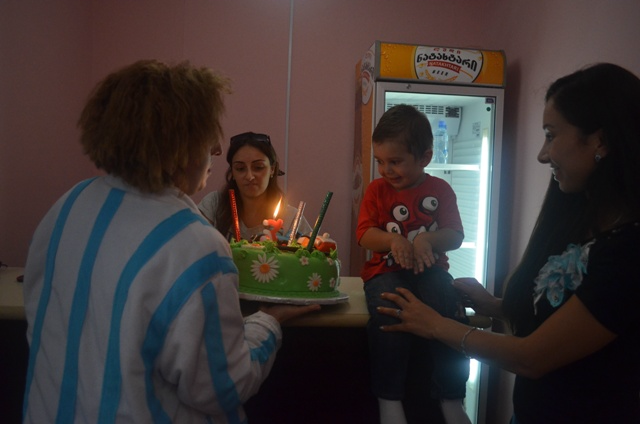 И нам 3 года !