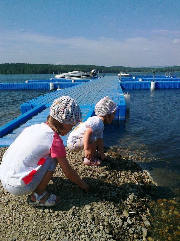ОТДОХНУЛИ НА ДАЧЕ)))