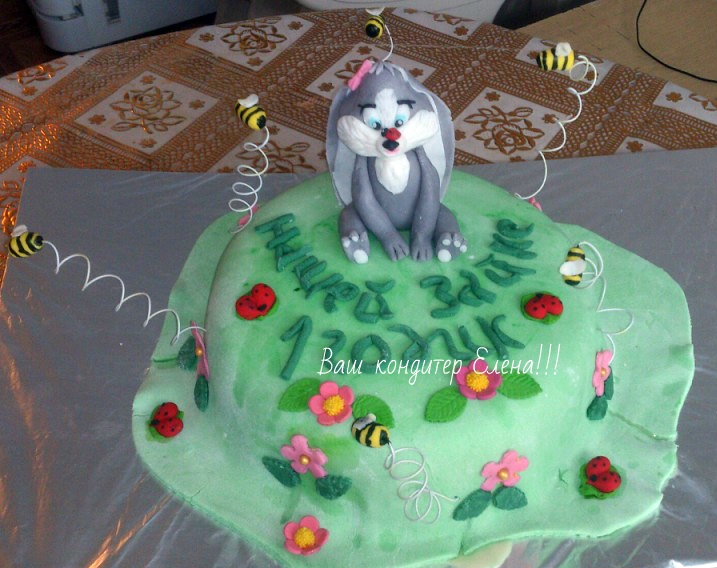 Тортик с зайкой.