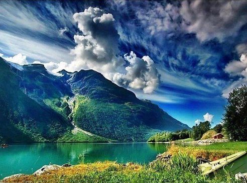 Озеро в альпах, Швейцария