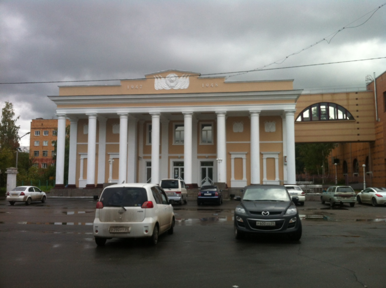 кусочек от школы до ДК 1 мая Ленинского района)))