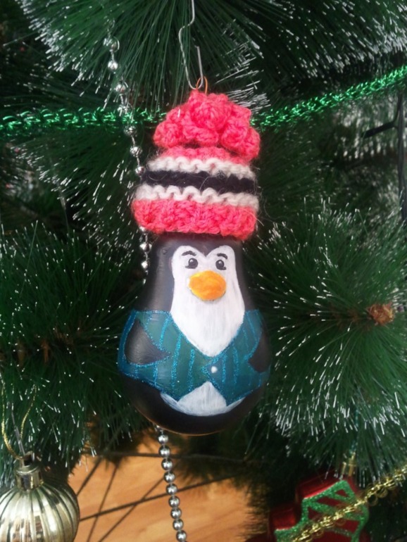 Елочные игрушки из лампочек