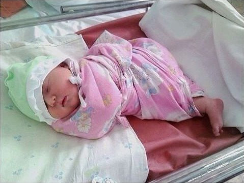 Мама 1-й раз меня запеленала!