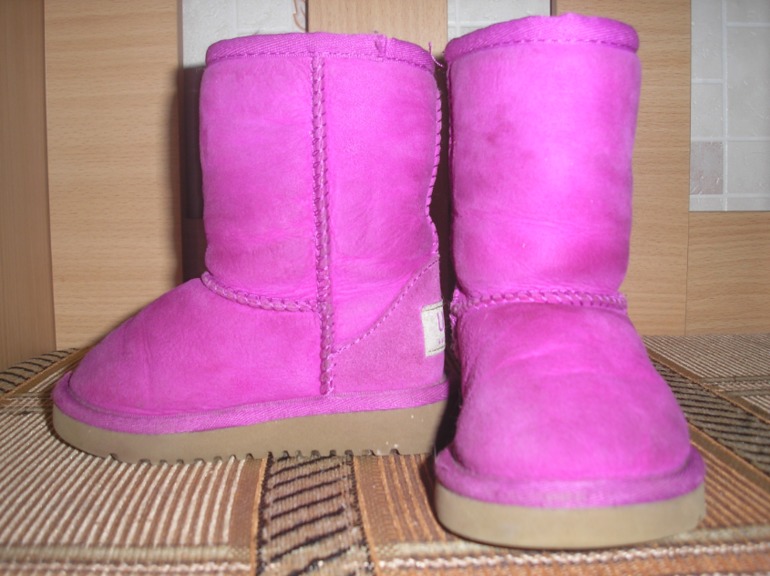 Продам зимние сапоги угги Австралия р 22-23