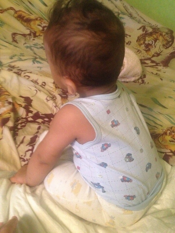 Вылезает второй зубик )