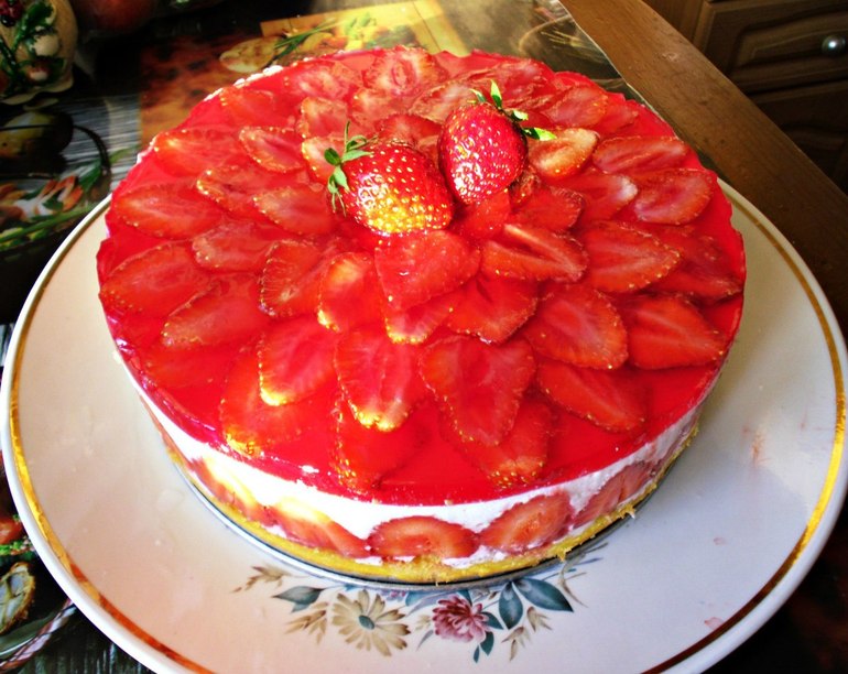 Клубничный тортик)